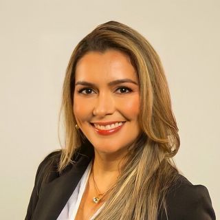 Dra Christiane Cavalcante